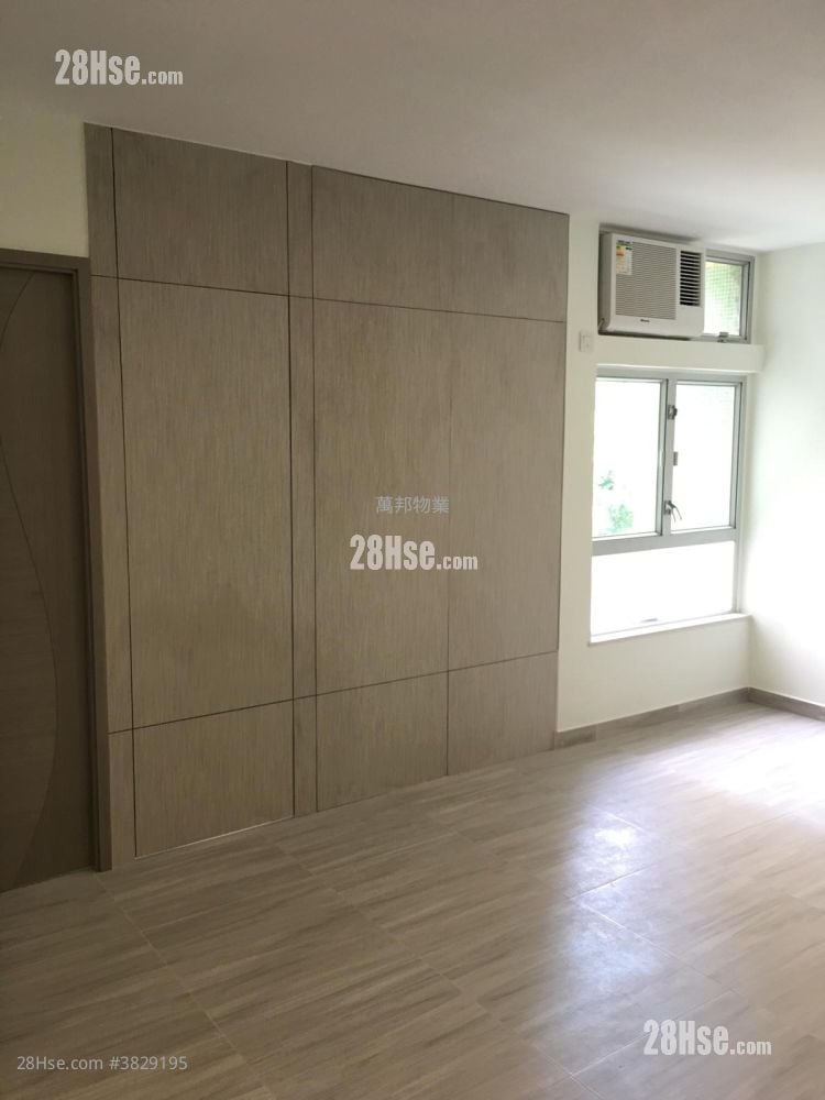 Chung Nga Court Sell