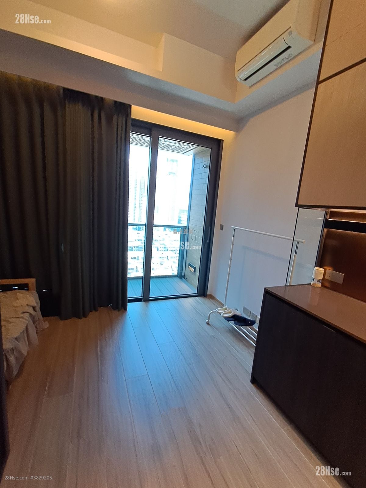 Aquila Square Mile Rental 1 Bathroom 193 ft²