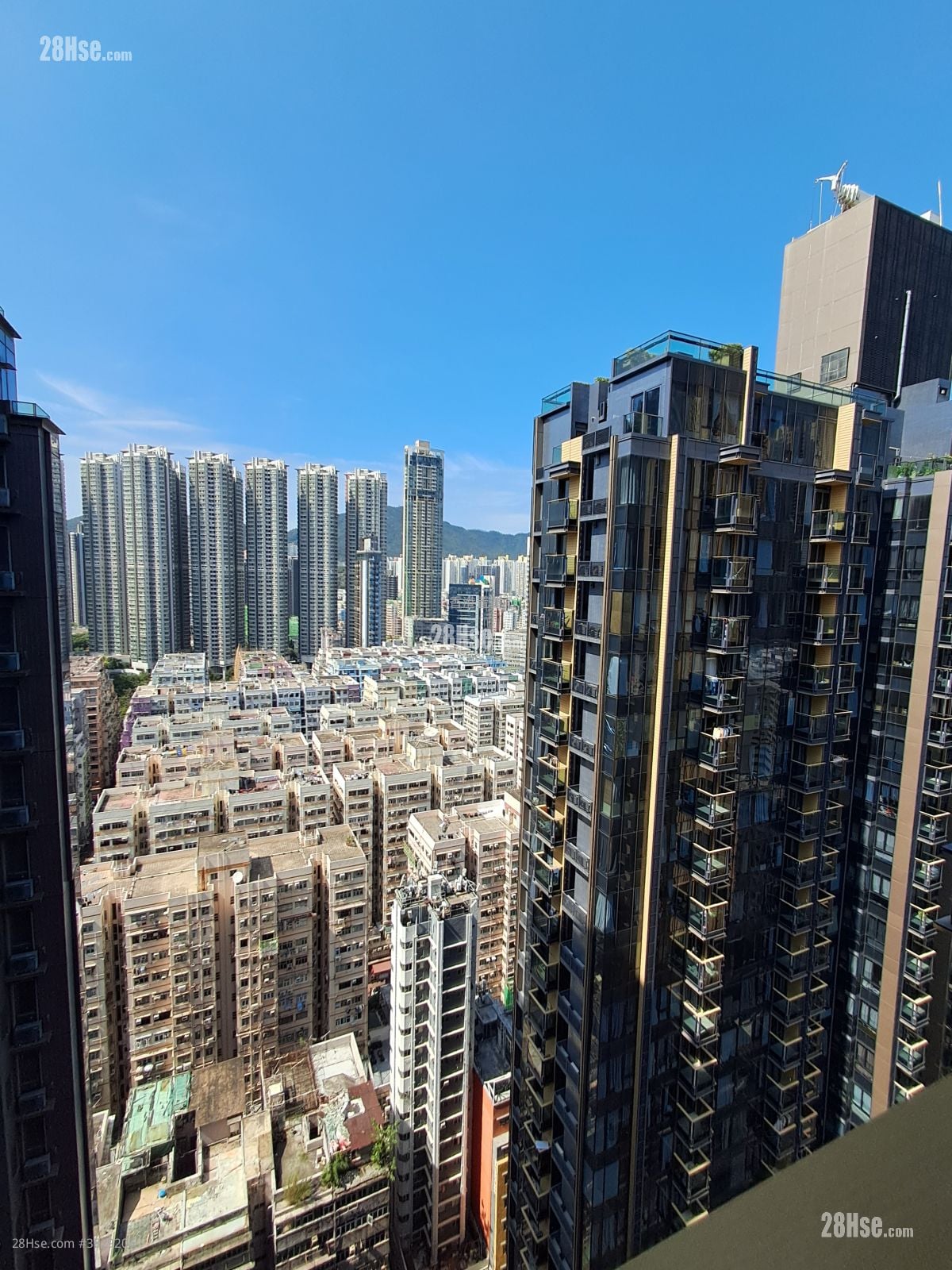 Aquila Square Mile Rental 1 Bathroom 193 ft²