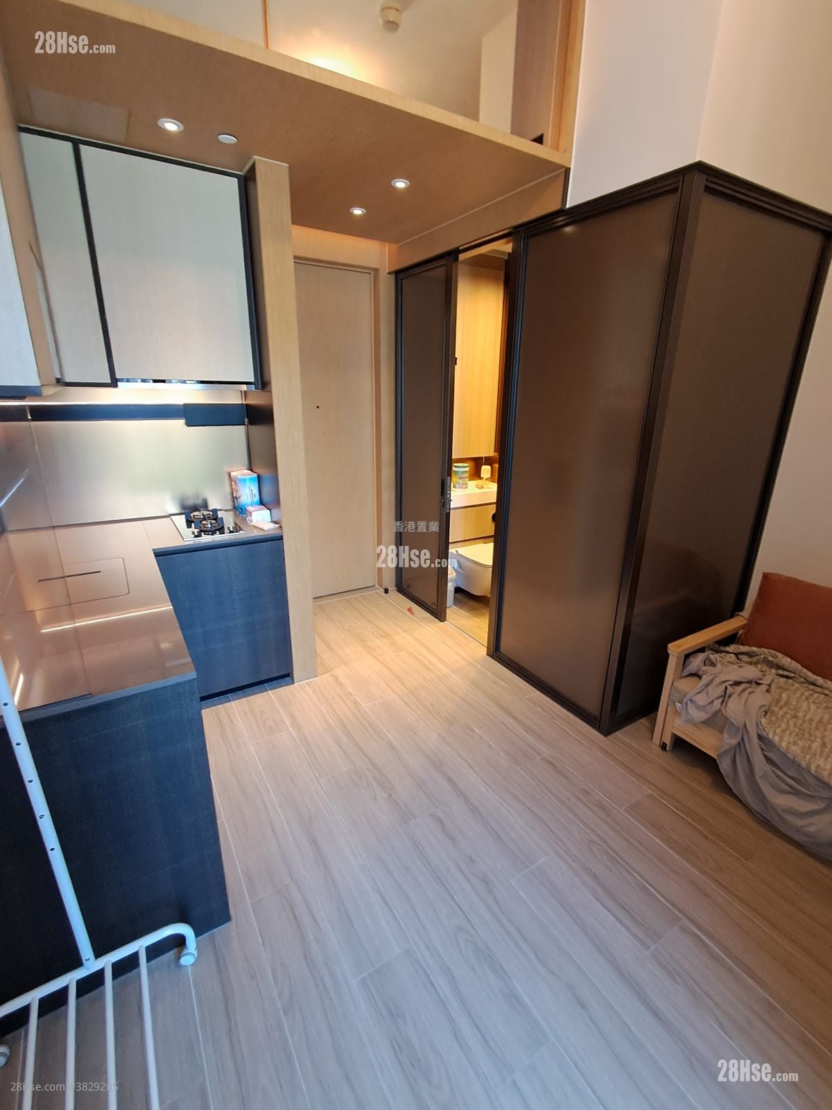 Aquila Square Mile Rental 1 Bathroom 193 ft²