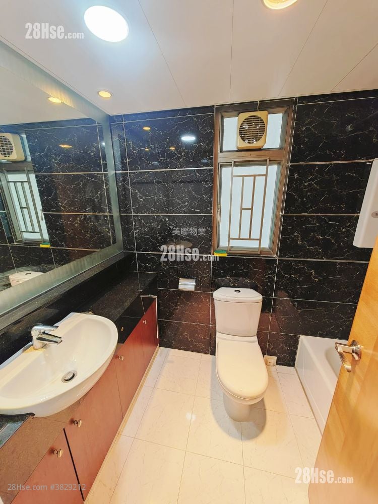 Tseung Kwan O Plaza Rental 3 Bedrooms , 2 Bathrooms 730 ft²