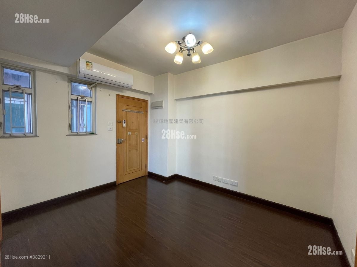 有利楼 售盘 2 房 , 1 浴室 323 平方尺