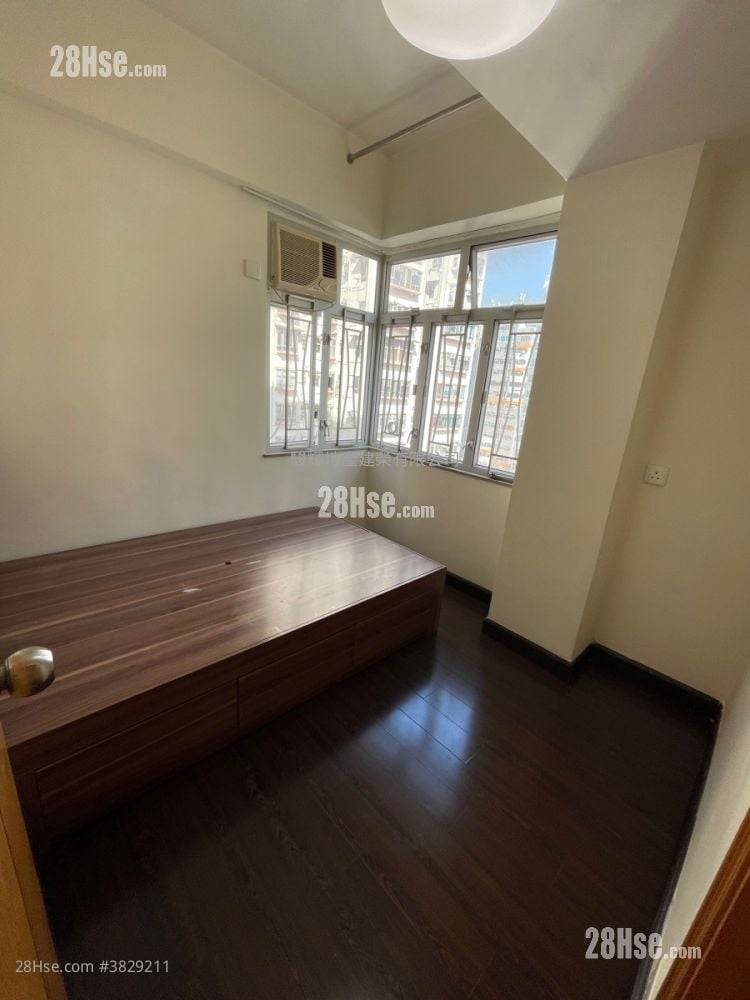 有利楼 售盘 2 房 , 1 浴室 323 平方尺