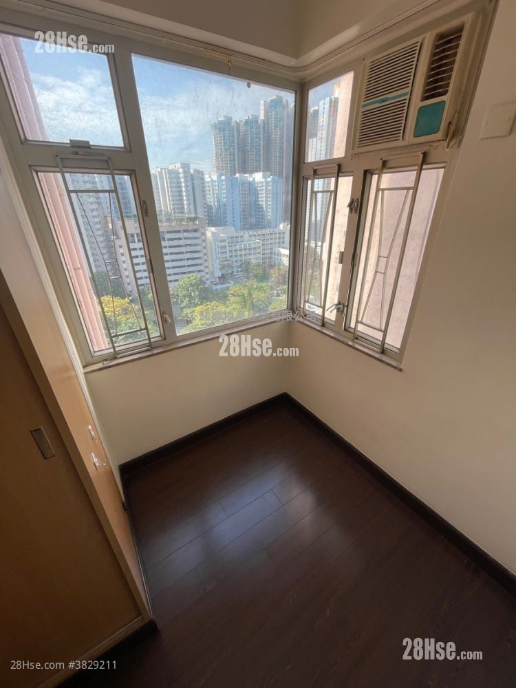 有利楼 售盘 2 房 , 1 浴室 323 平方尺