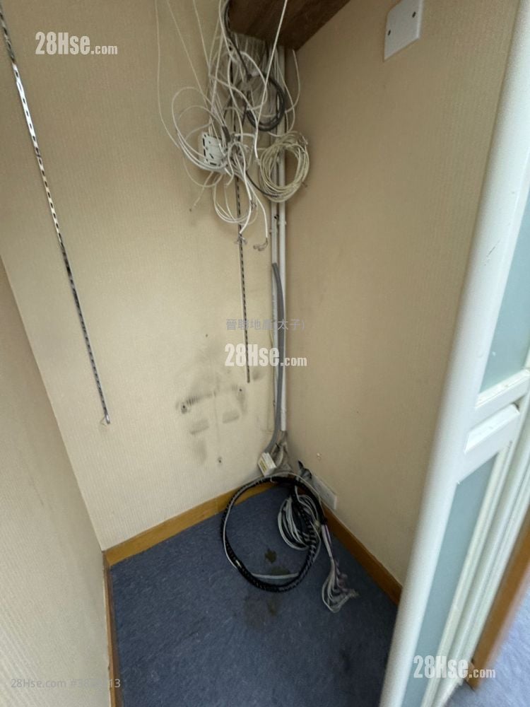Punfet Building Rental 1 Toilet