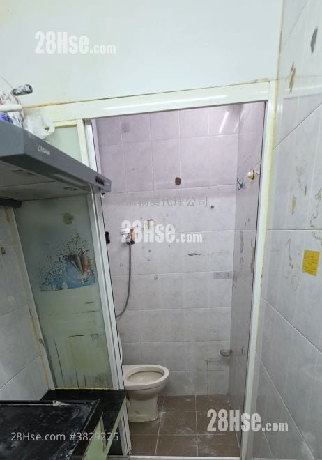 東成大廈 租盤 1 房 , 1 浴室 160 平方呎