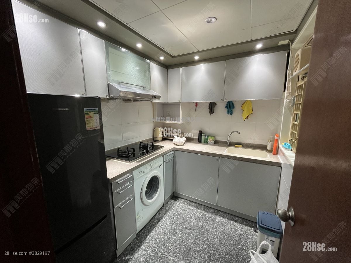 La Cite Noble Sell 3 Bedrooms , 2 Bathrooms 561 ft²