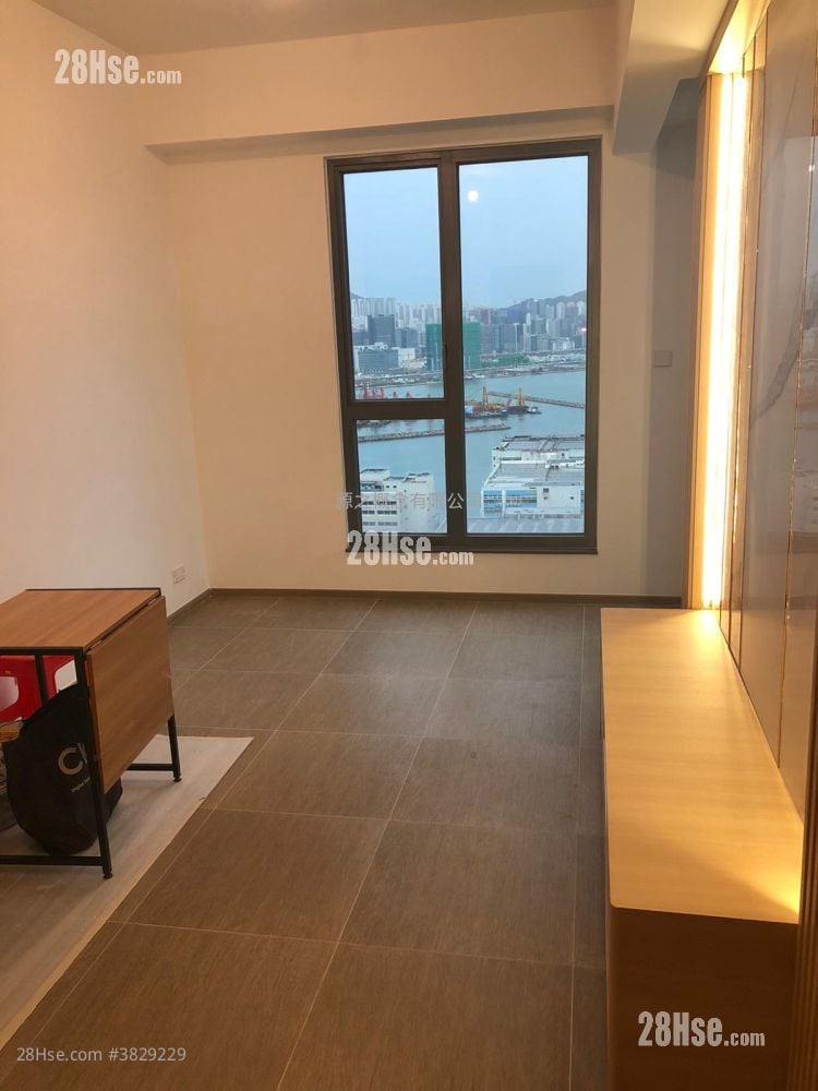 Eresidence Rental 3 Bedrooms , 1 Bathroom 575 ft²