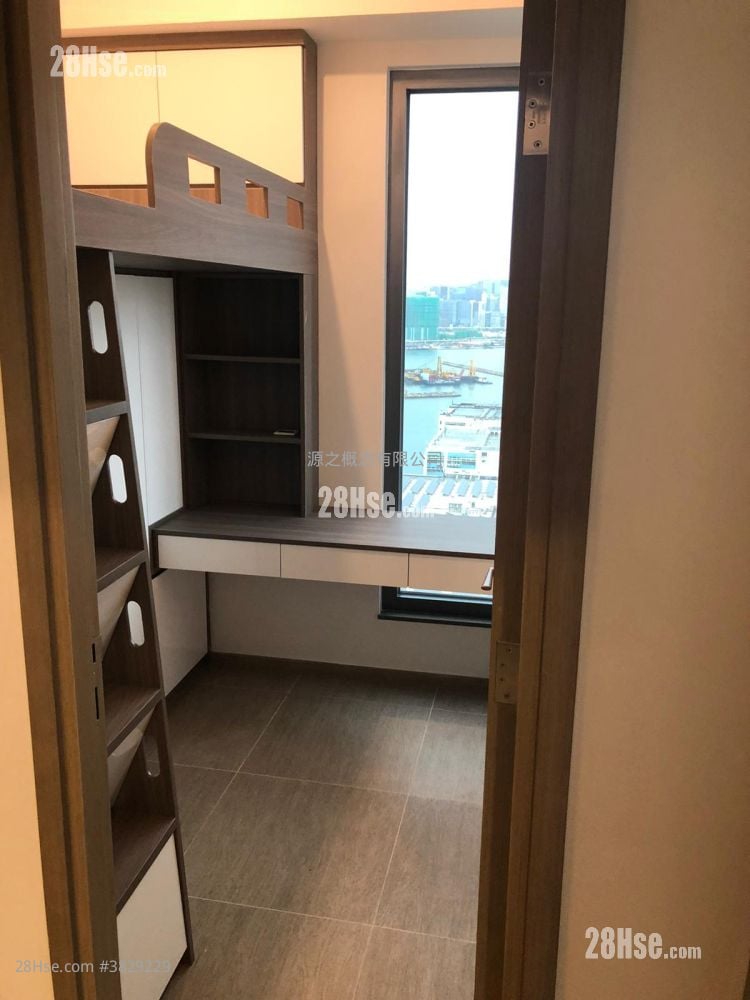 Eresidence Rental 3 Bedrooms , 1 Bathroom 575 ft²