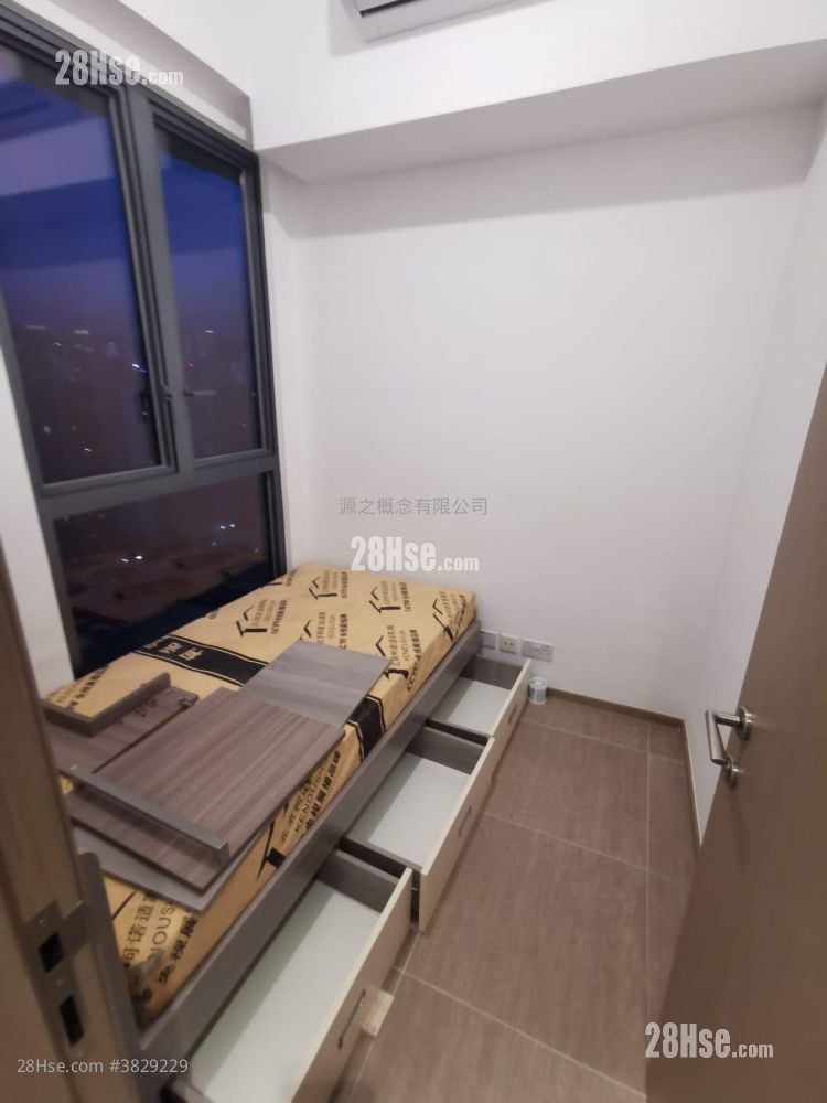 Eresidence Rental 3 Bedrooms , 1 Bathroom 575 ft²