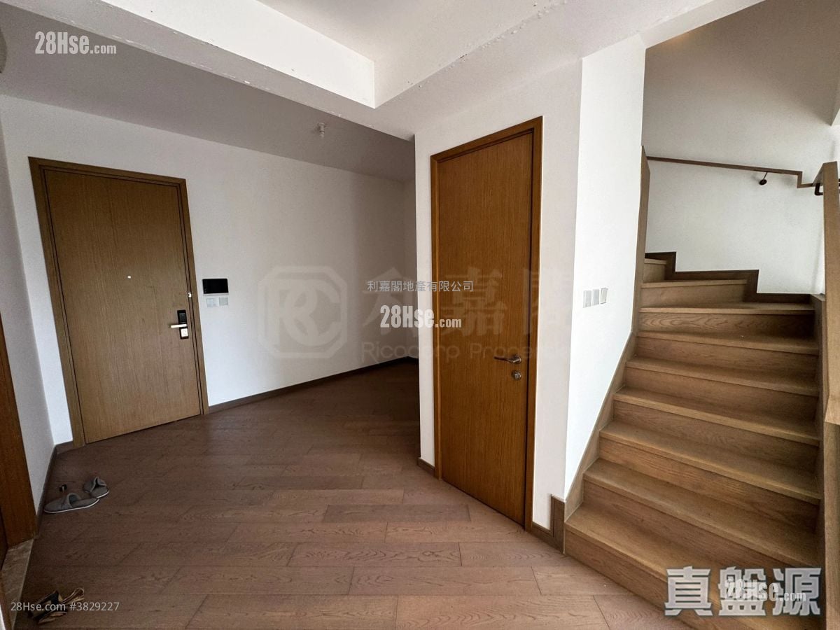 龍譽 售盤 3 房 , 2 浴室 1,102 平方呎