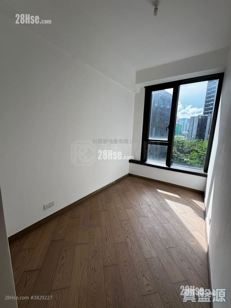 龍譽 售盤 3 房 , 2 浴室 1,102 平方呎