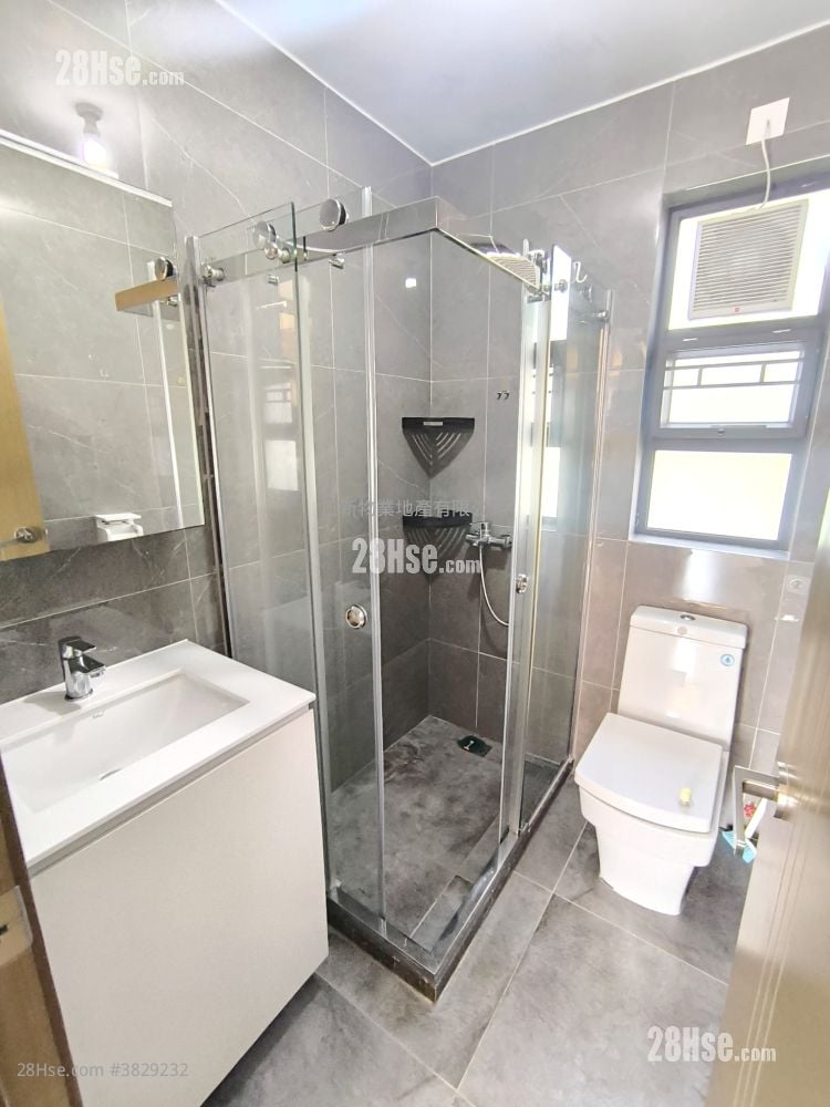 村屋 租盤 2 房 , 1 浴室 700 平方呎