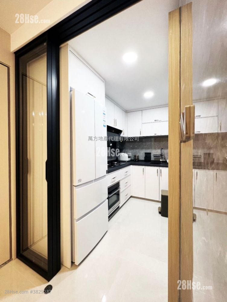 Kam Chun Court Sell 2 Bedrooms , 1 Bathroom 490 ft²