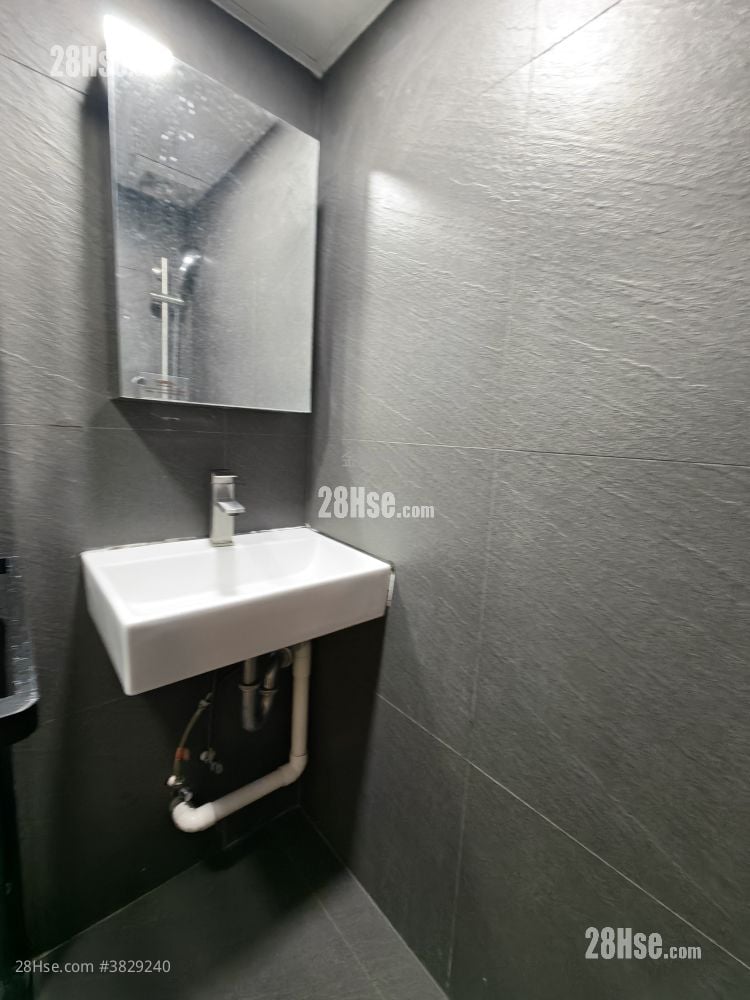 香海大廈 租盤 1 房 , 1 浴室 200 平方呎