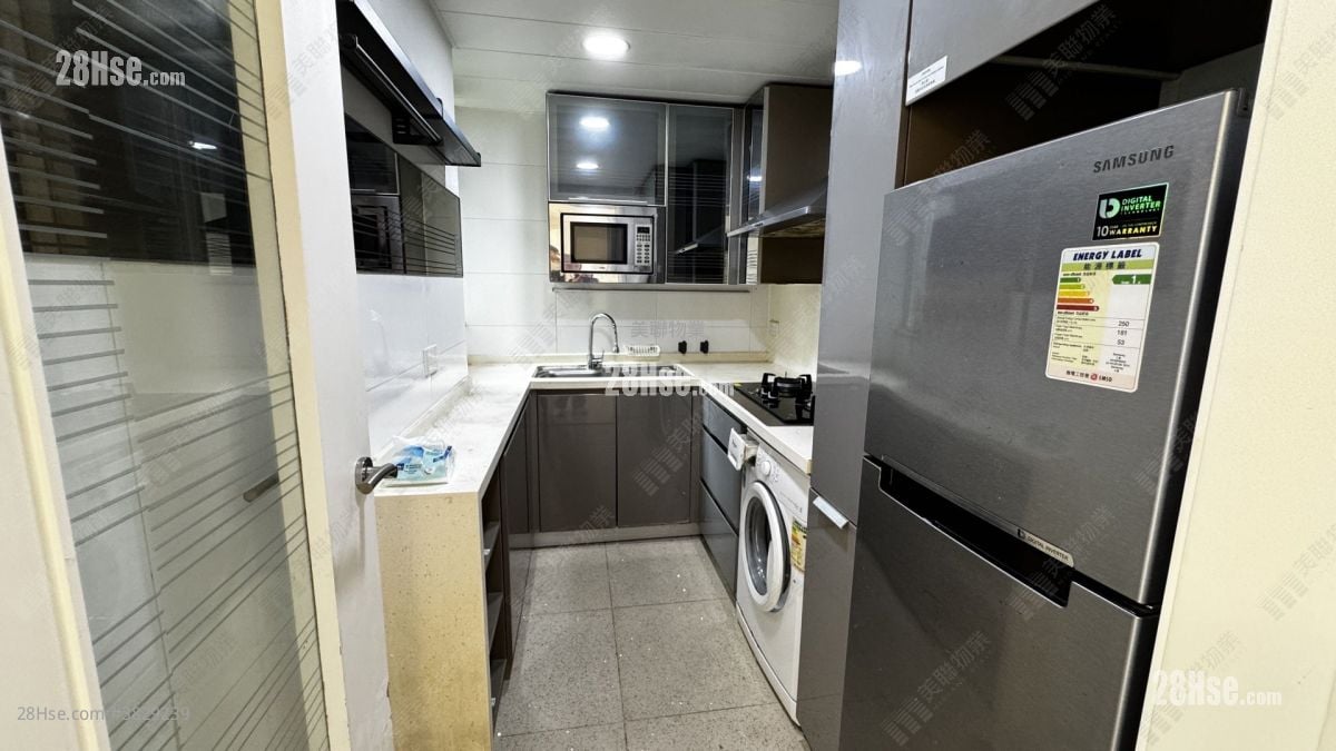 首都 售盤 3 房 , 2 浴室 713 平方呎