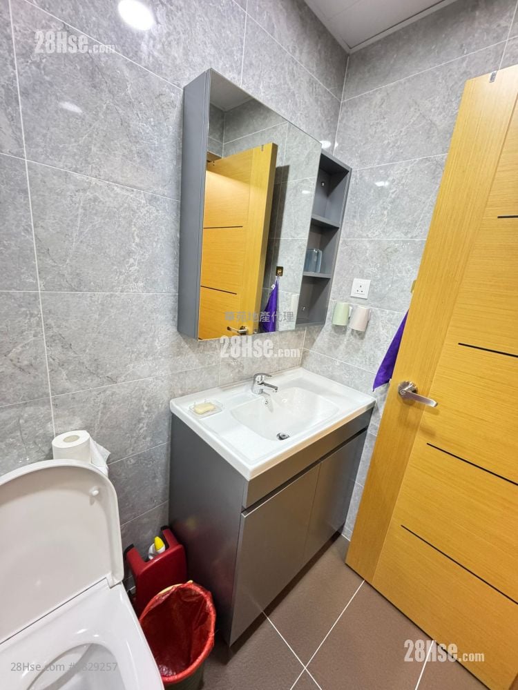 村屋 售盘 3 房 , 1 浴室 700 平方尺