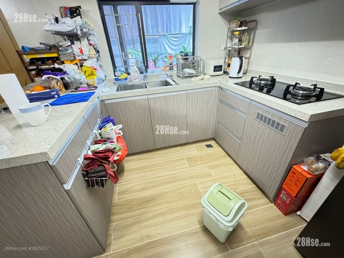 村屋 售盘 3 房 , 1 浴室 700 平方尺