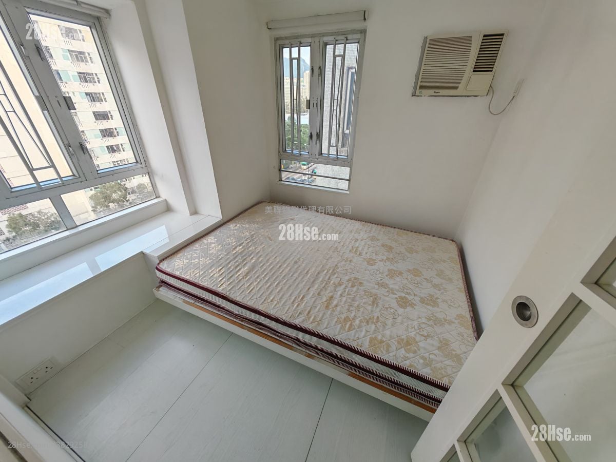 Lucky Plaza Sell 1 Bedroom 326 ft²