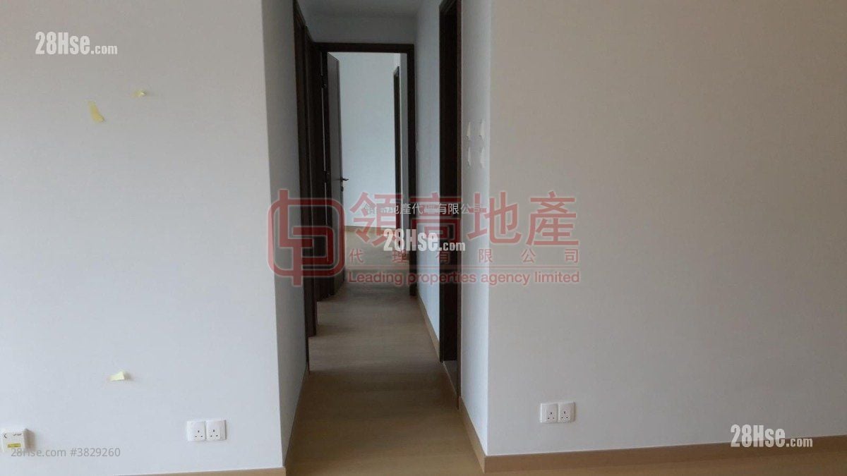 The Austin Sell 3 Bedrooms , 2 Bathrooms 899 ft²