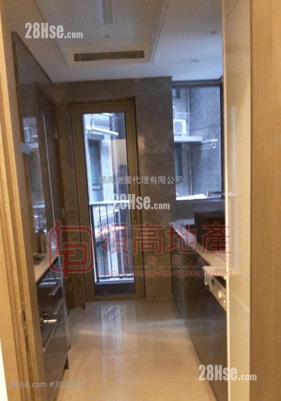 The Austin Sell 3 Bedrooms , 2 Bathrooms 899 ft²