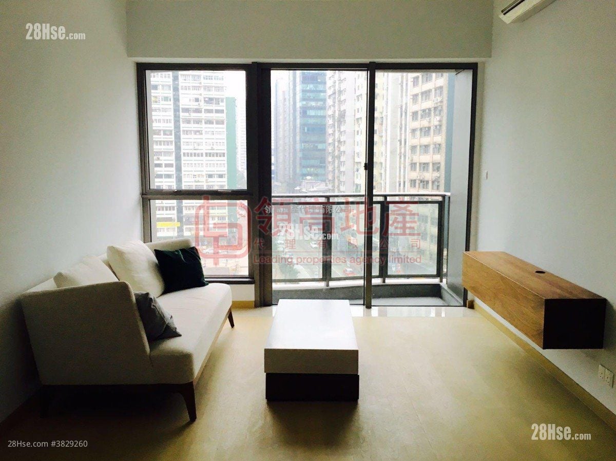 The Austin Sell 3 Bedrooms , 2 Bathrooms 899 ft²