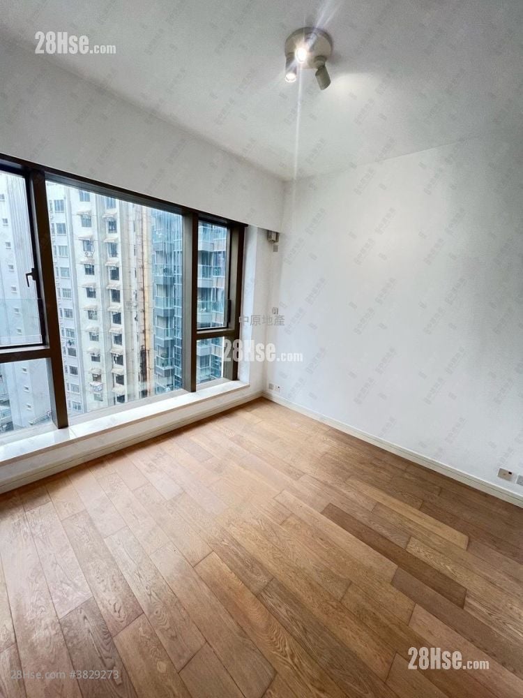 Kensington Hill Sell 3 Bedrooms , 2 Bathrooms 865 ft²