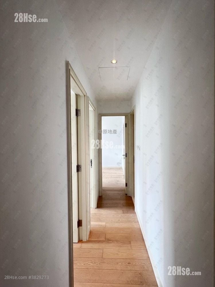 Kensington Hill Sell 3 Bedrooms , 2 Bathrooms 865 ft²