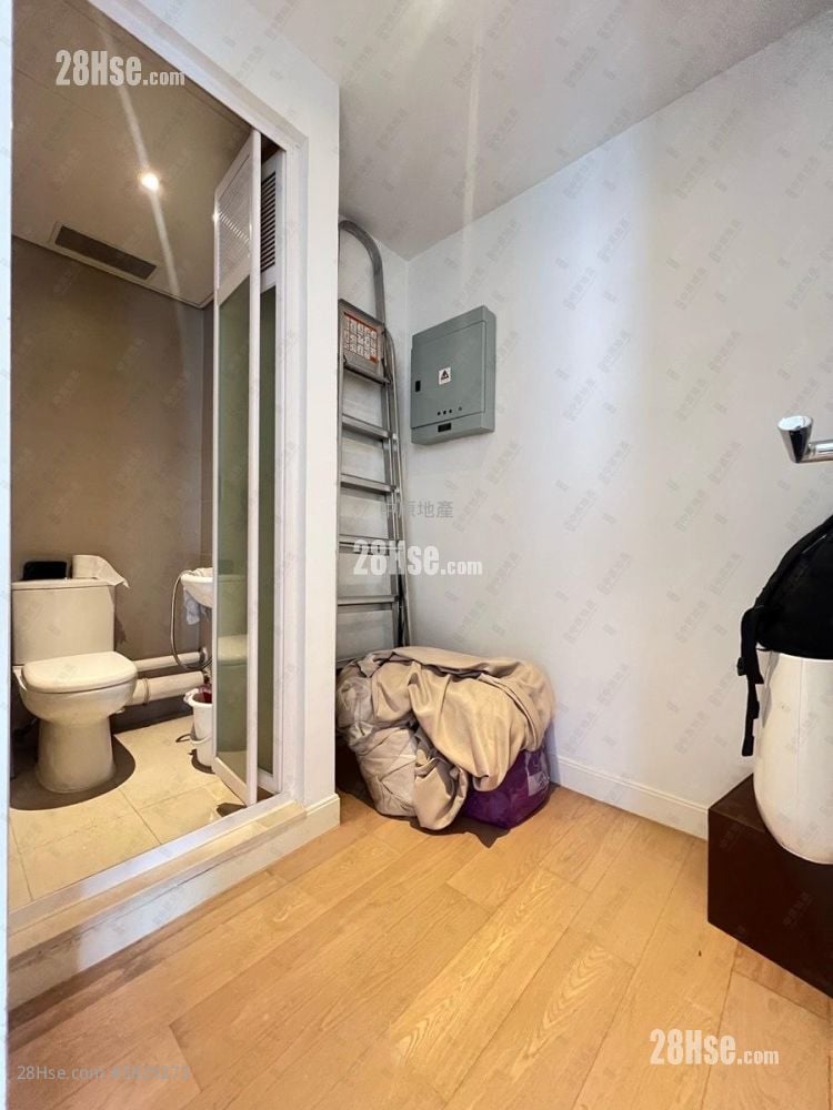 Kensington Hill Sell 3 Bedrooms , 2 Bathrooms 865 ft²