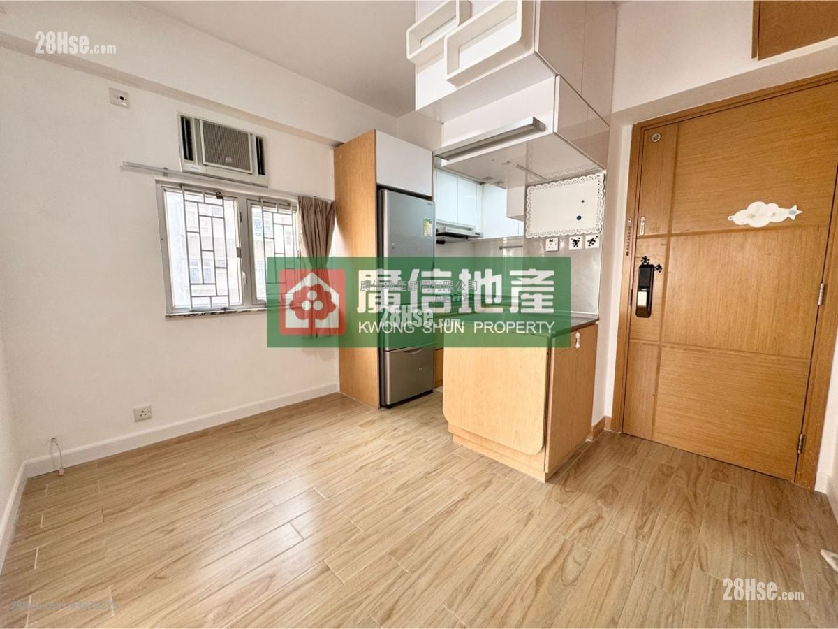 鴻威大廈 售盤 2 房 , 1 浴室 306 平方呎