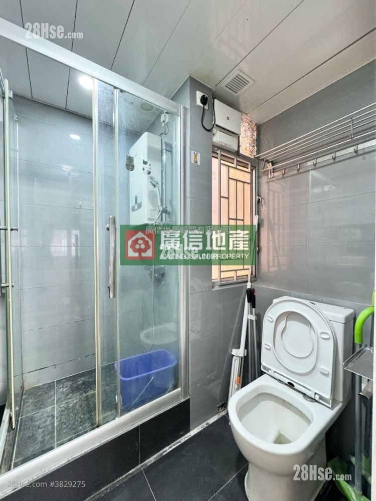 鴻威大廈 售盤 2 房 , 1 浴室 306 平方呎