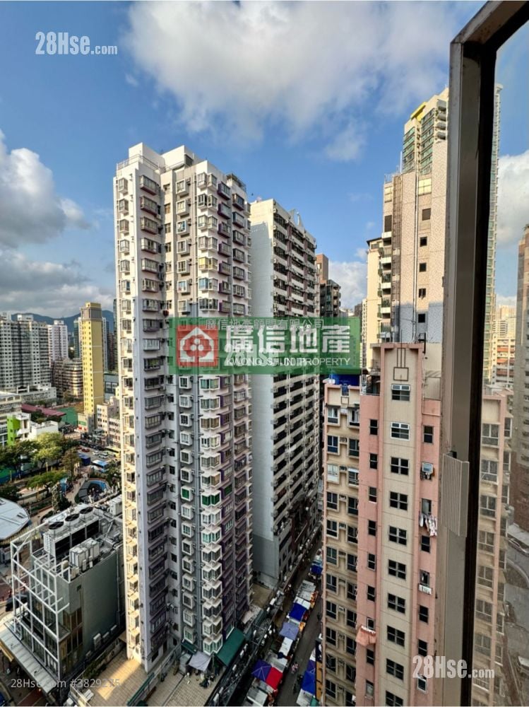 鴻威大廈 售盤 2 房 , 1 浴室 306 平方呎