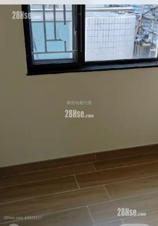 村屋 售盘 3 房 , 1 浴室 700 平方尺