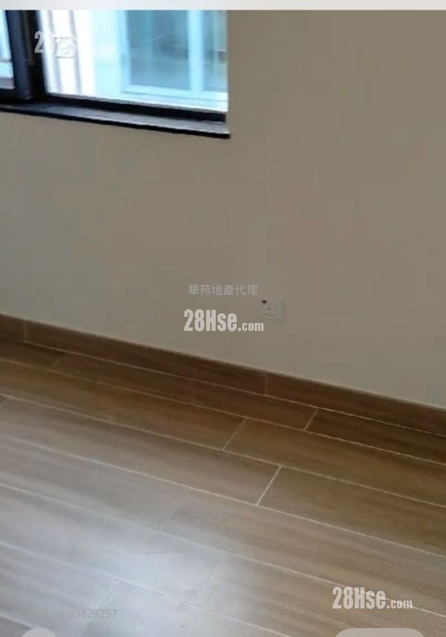 村屋 售盘 3 房 , 1 浴室 700 平方尺