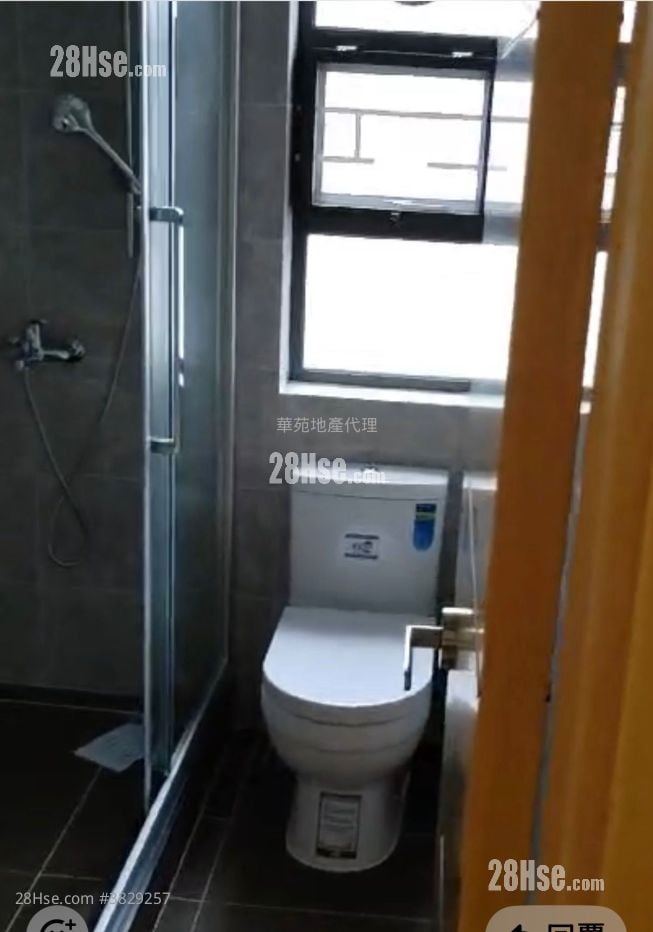 村屋 售盘 3 房 , 1 浴室 700 平方尺