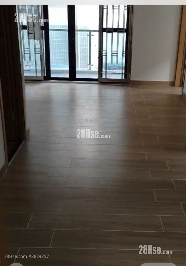 村屋 售盘 3 房 , 1 浴室 700 平方尺