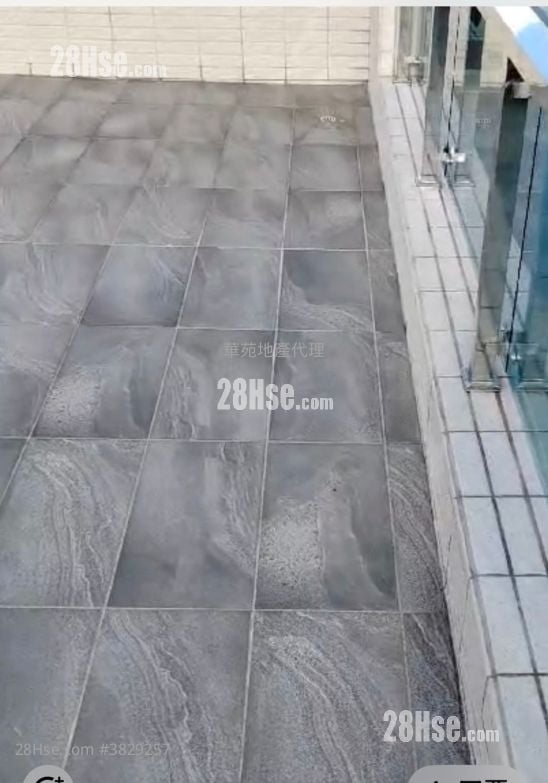 村屋 售盘 3 房 , 1 浴室 700 平方尺