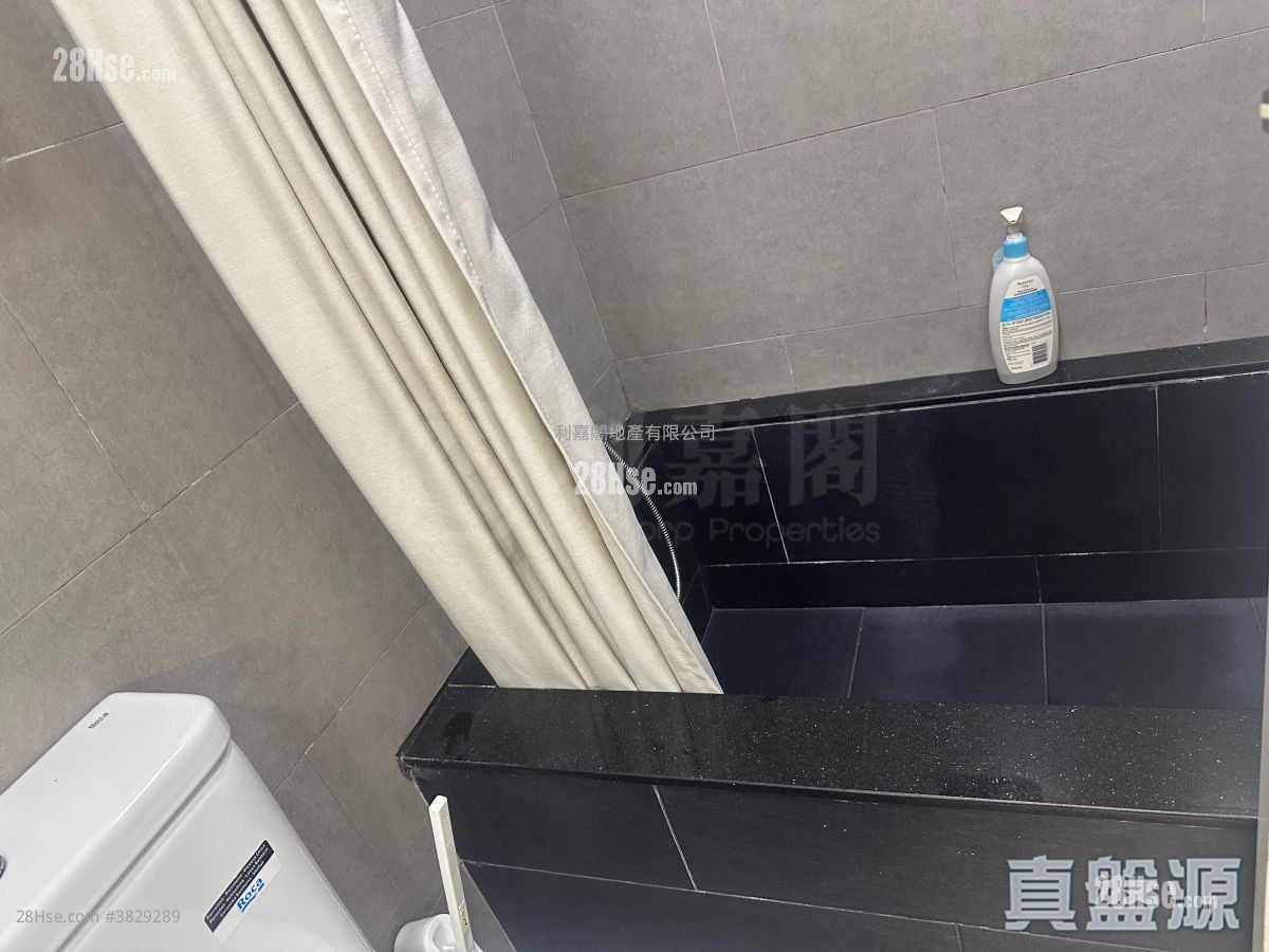 嘉湖山庄 售盘 3 房 , 2 浴室 630 平方尺