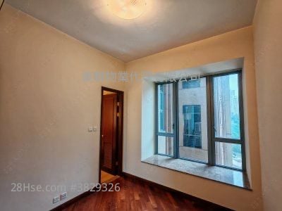 御龍山 售盤 4 房 , 2 浴室 1,444 平方呎