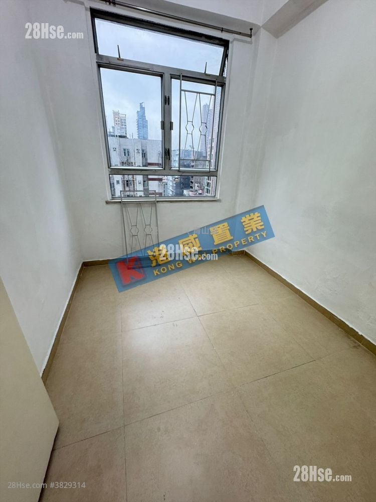 興隆大廈 租盤 2 房 , 1 浴室 268 平方呎