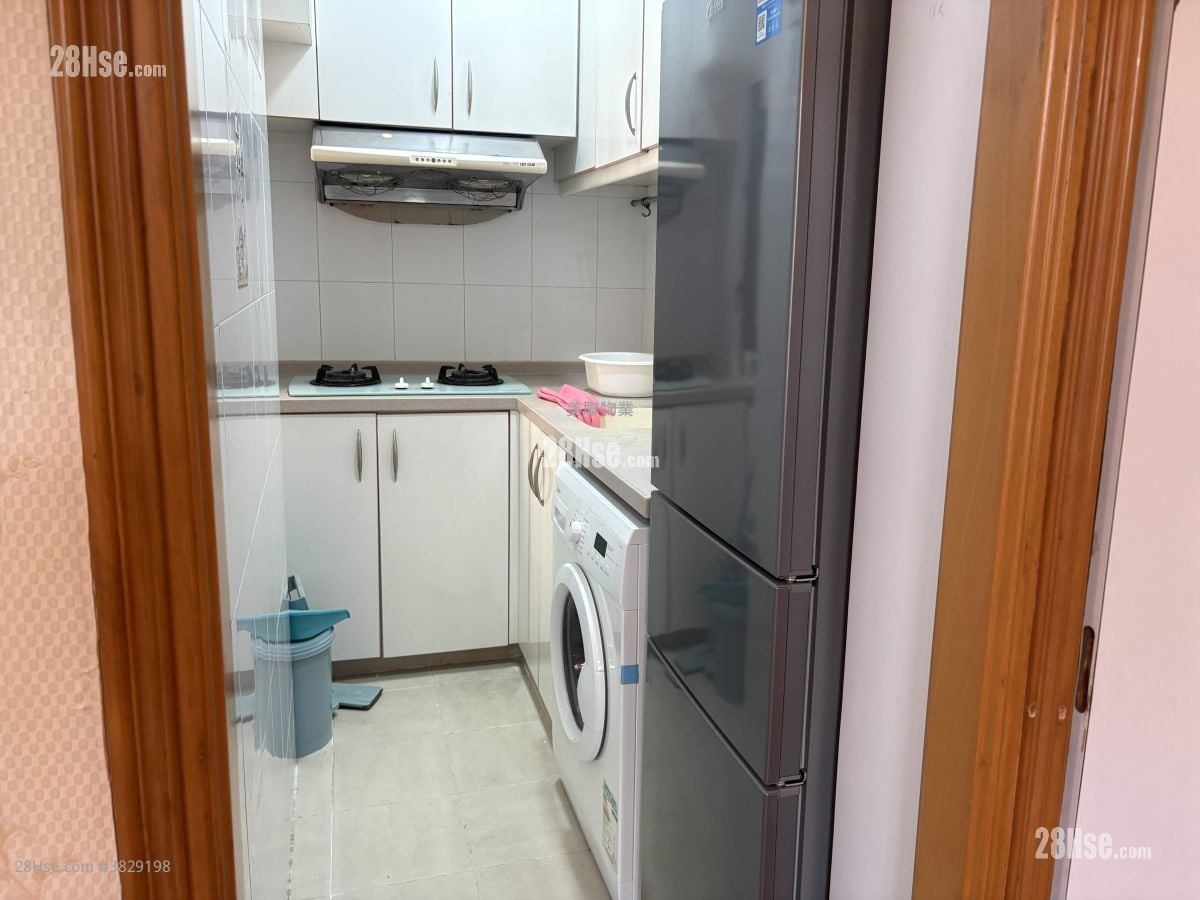 伟华中心 租盘 2 房 , 1 浴室 308 平方尺