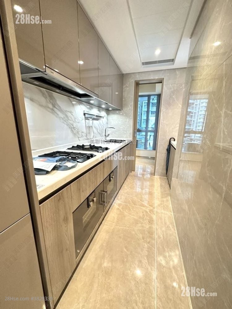 維港滙 售盤 3 房 795 平方呎