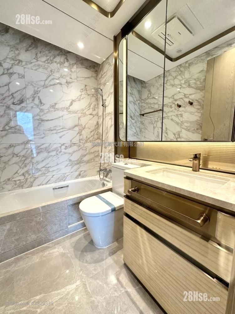 維港滙 售盤 3 房 795 平方呎