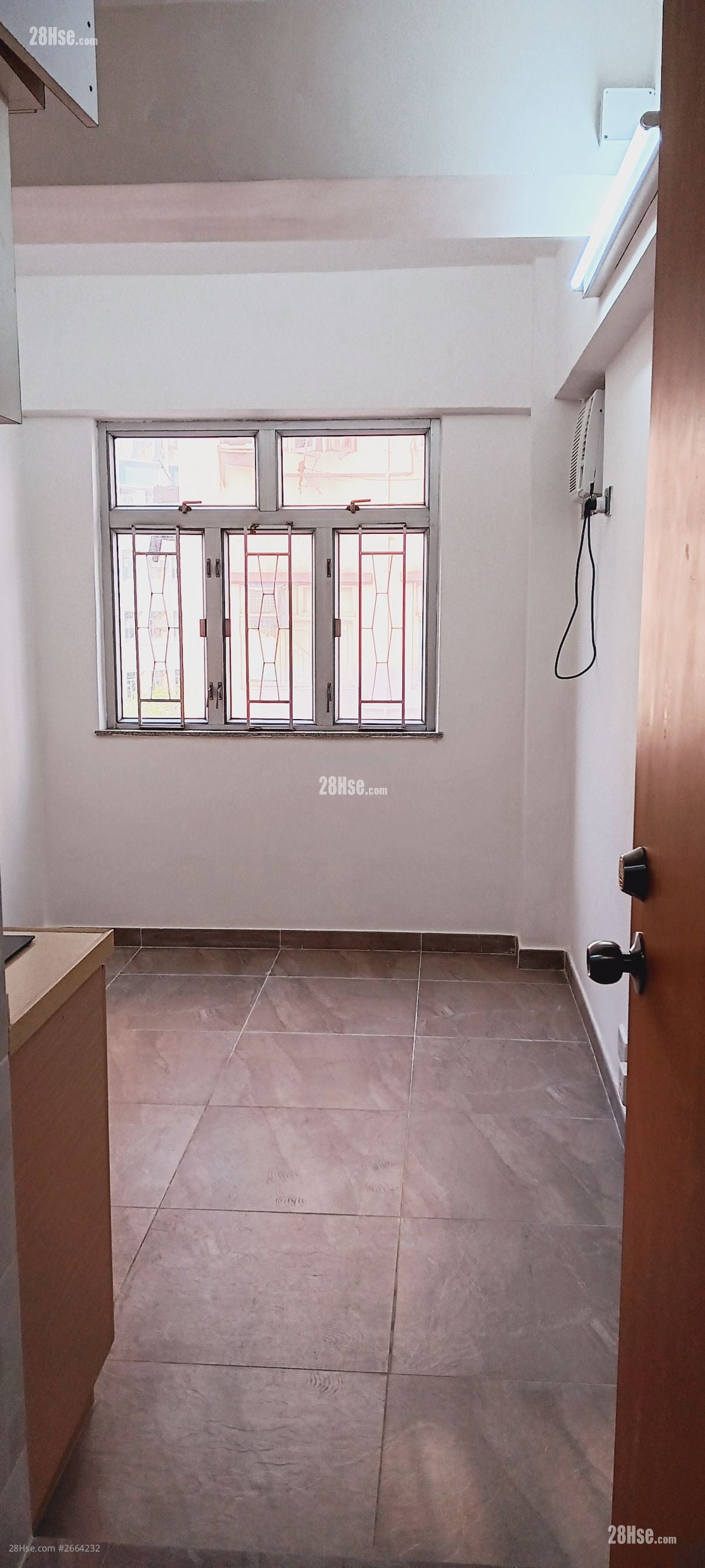 安興樓 租盤 120 平方呎