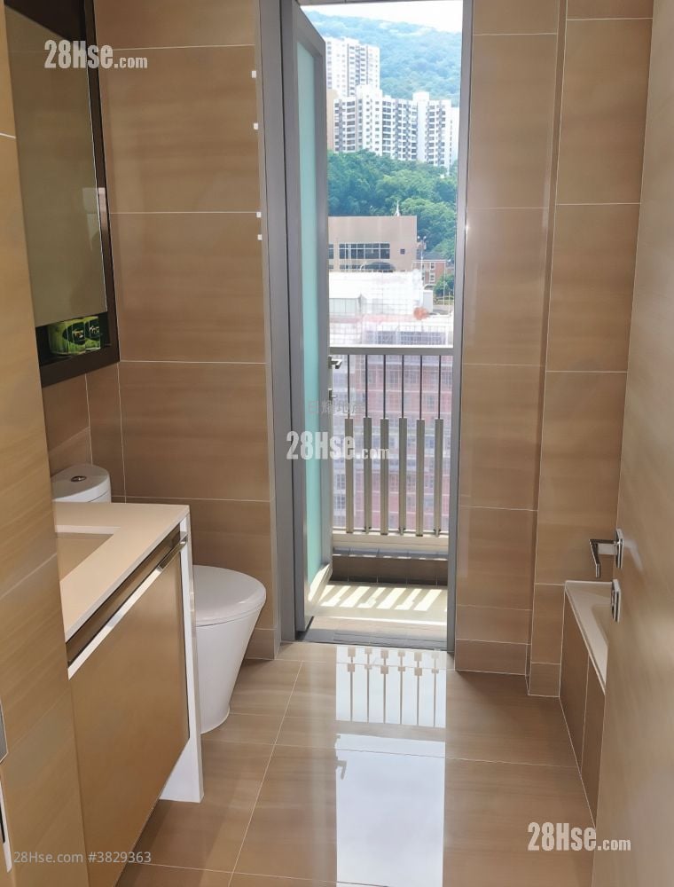 The Summa Rental 2 Bathrooms 756 ft²