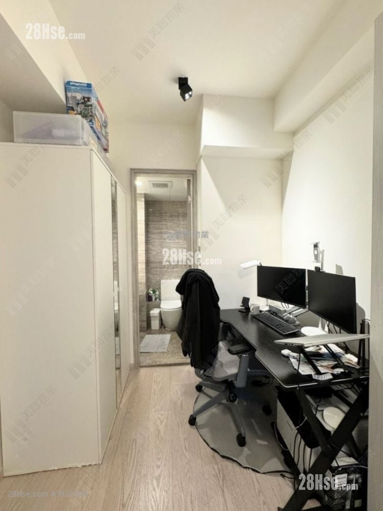 Sea To Sky Sell 3 Bedrooms , 2 Bathrooms 711 ft²