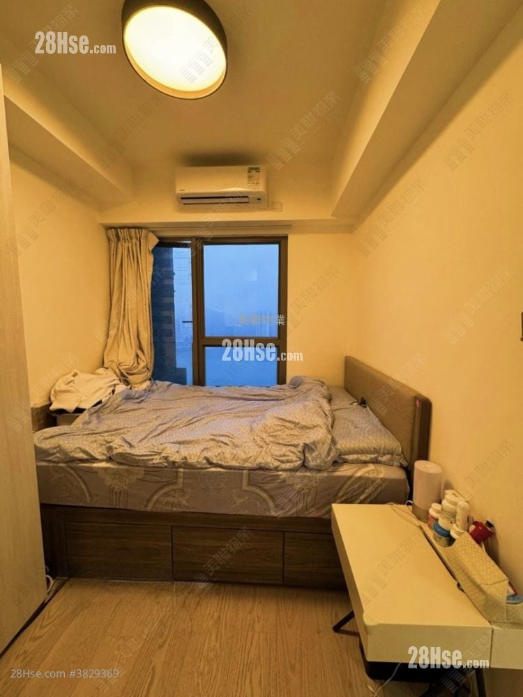 Sea To Sky Sell 3 Bedrooms , 2 Bathrooms 711 ft²