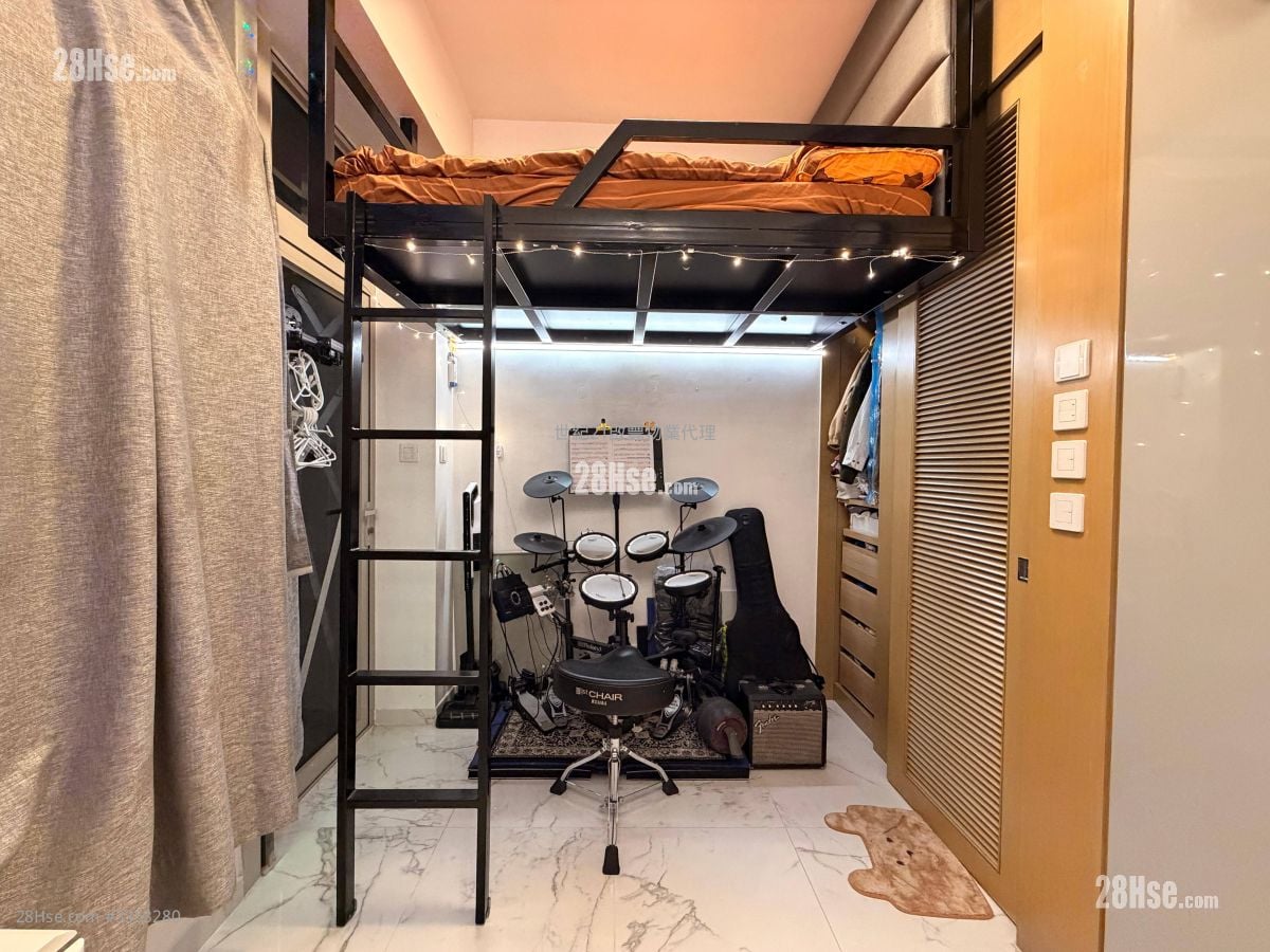 City Hub Rental Studio , 1 Bathroom 261 ft²