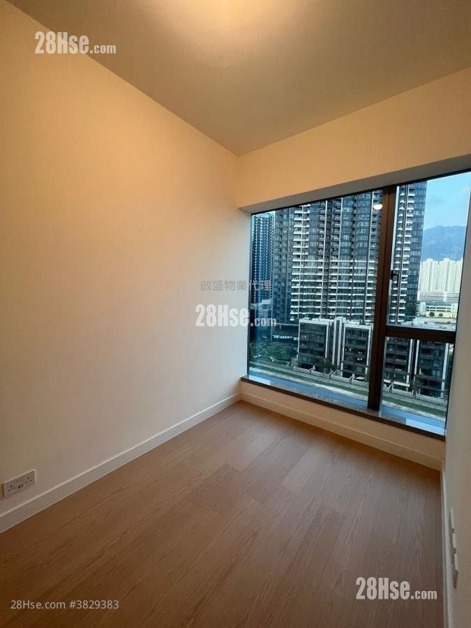 Monaco Sell 2 Bedrooms , 1 Bathroom 446 ft²