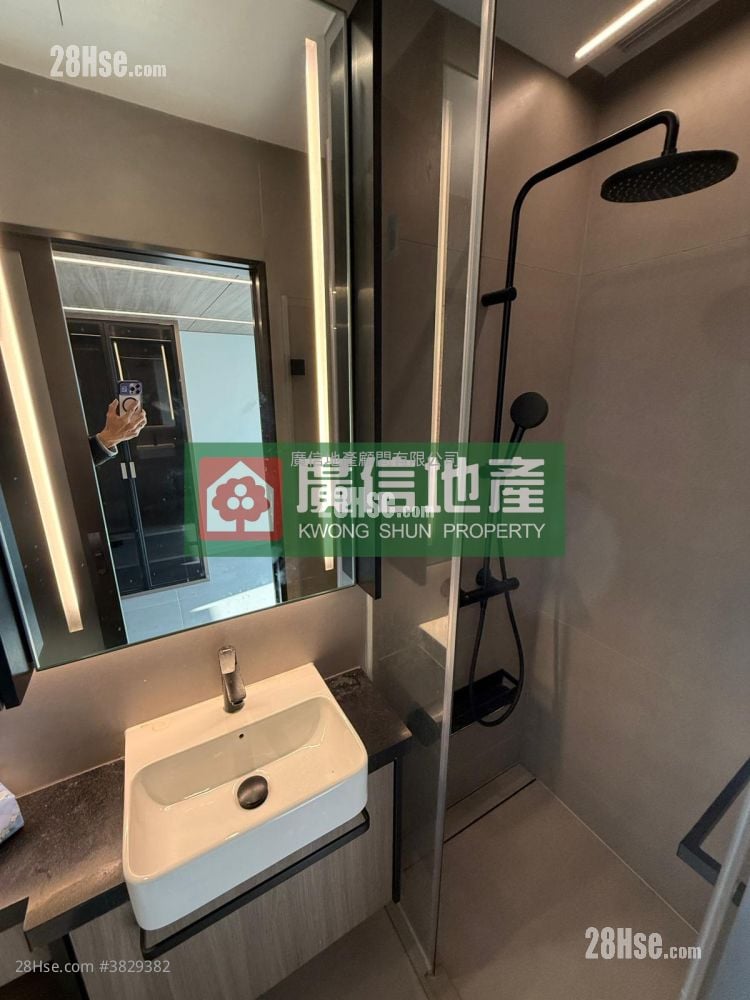 Larchwood 租盤 開放式間隔 , 1 浴室 203 平方呎